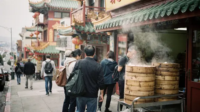Chinatown Food Tour Guide: Dim Sum, Tea and What's Included